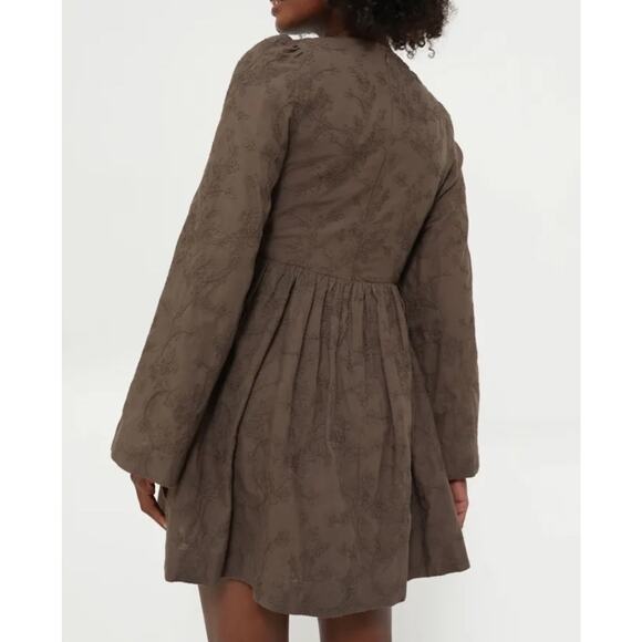 Tuckernuck Hyacinth House Women's Brown Textured Becca Bell-Sleeved Dress Small - Picture 2 of 15